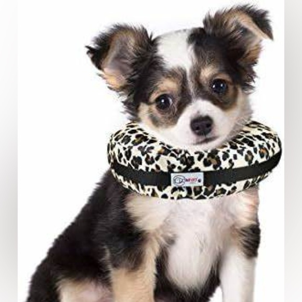 NWT Dog Comfurt Collar Medium Cheetah Print